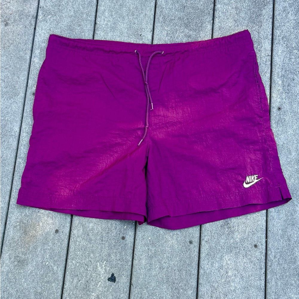 Vintage retro 1990 NIKE Windbreaker nylon women’s  Shorts Purple Medium 8-10